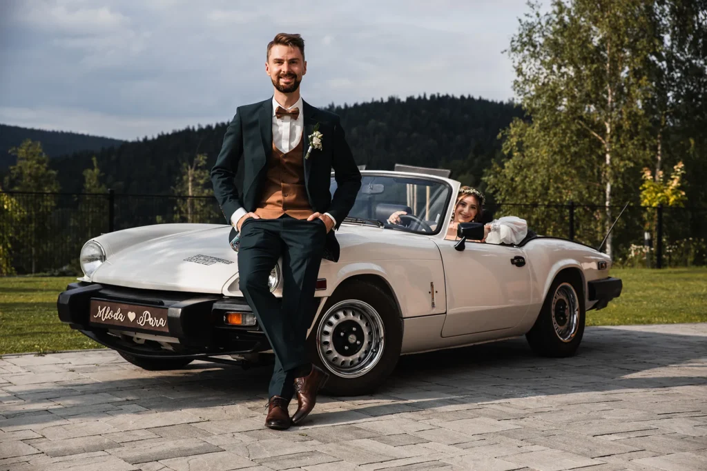 Zdjęcia ślubne Focus Foto Fotograf ślubny - sesja z autem