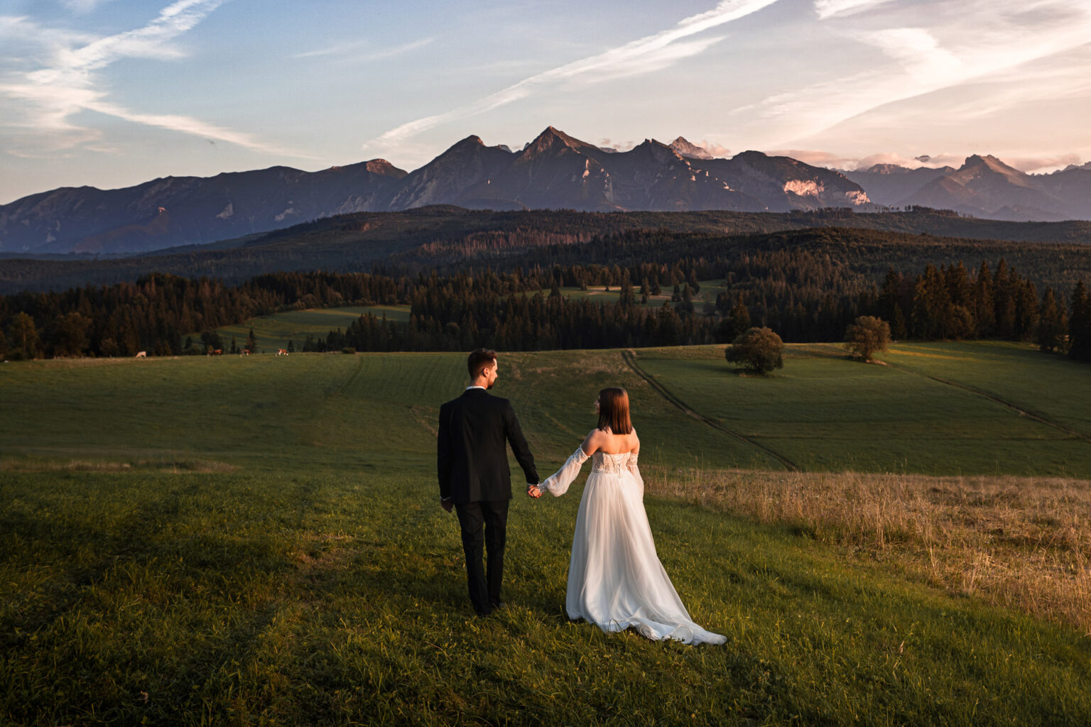 Przełęcz nad Łapszanką Sesja Izy i Sławka - para na tle gór